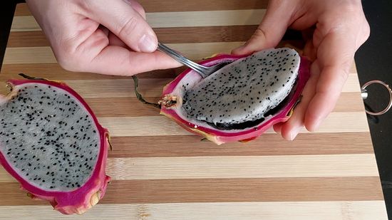 Prepare the dragon fruit for cutting